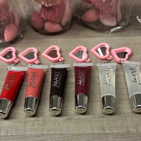 maxi professional Other - 6 Lip Gloss Set - Red, Pink, Purple, Clear with mirrors. 🆕